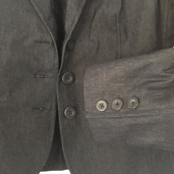 Blazer - Picture 4 of 6